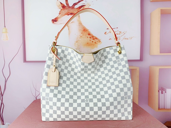 ルイヴィトンバッグ正面デザイン